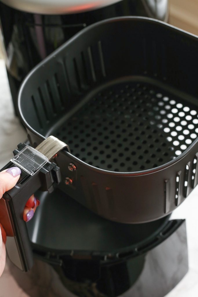 OMORC Air Fryer Review: Why this appliance should be in your kitchen!